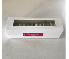 Macaron GIFT BOX: Small (5 to 6 Macarons) – $15