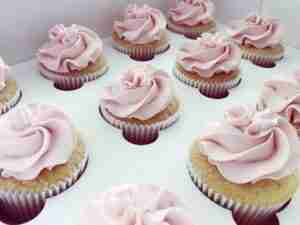 Cupcakes: 12 pieces – $40